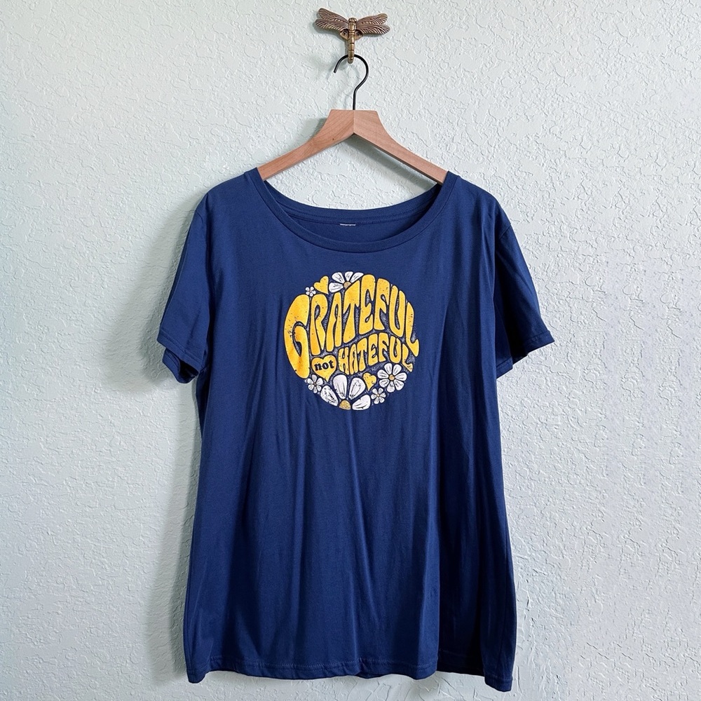 “Grateful Not Hateful” Graphic Tee•Womens